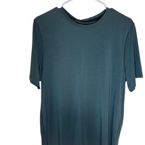 NWT VRST Men’s Icon Performance Tee – Size Medium